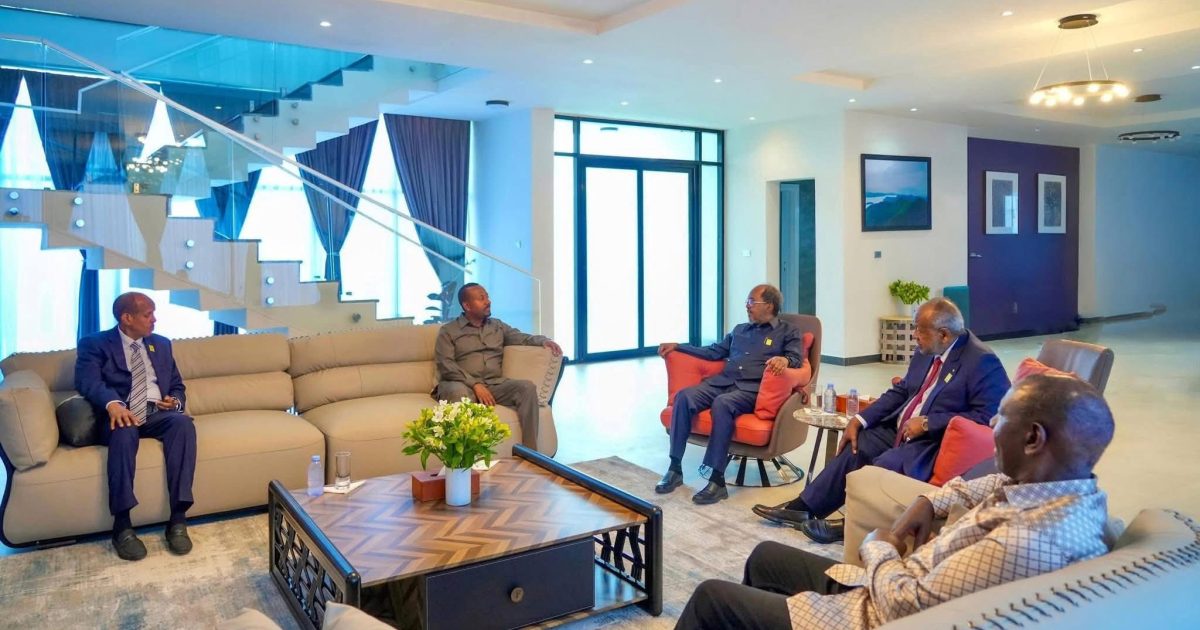 Madaxweyne Xasan Sheekh Maxamuud oo ka qeybgalay shirka Maalgelinta AUSSOM