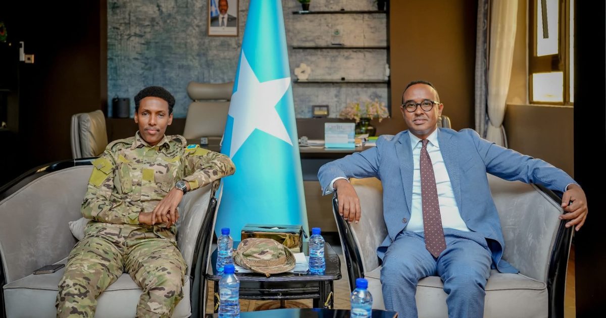 Taliyaha CXDS iyo Guddoomiyaha SoDMA oo ka wada hadlay cimilada iyo dib-u-xoreynta dalka