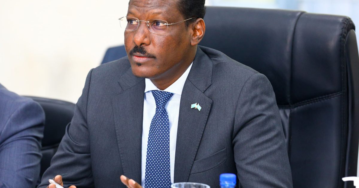 Madaxweynaha Galmudug oo geesiyaasha Qaranka u hambalyeeyay