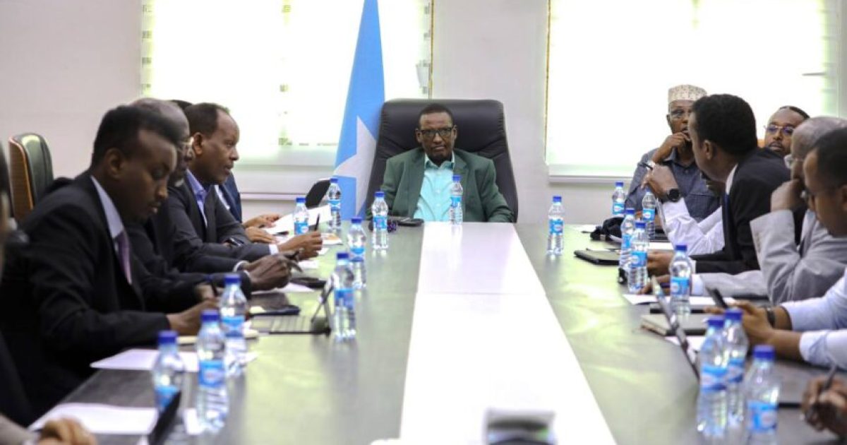 Guddiga Maaliyadda ee Golaha Shacabka BJFS oo kulan la tashi ah la qaatay Bankiyada