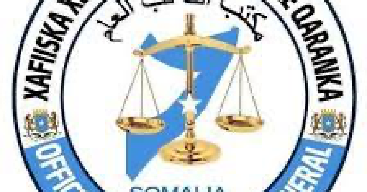 Dowladda oo gacanta kusoo dhigtay eedeysane baxsada ka ahaa hay’adaha Cadaaladda