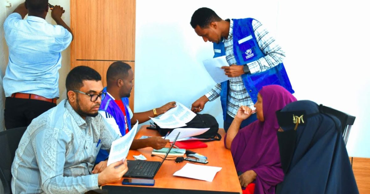 Hay’addaha Qaxootiga Qaranka iyo UNHCR oo Muqdisho ka daahfuray mashruuc taageero dhaqaale