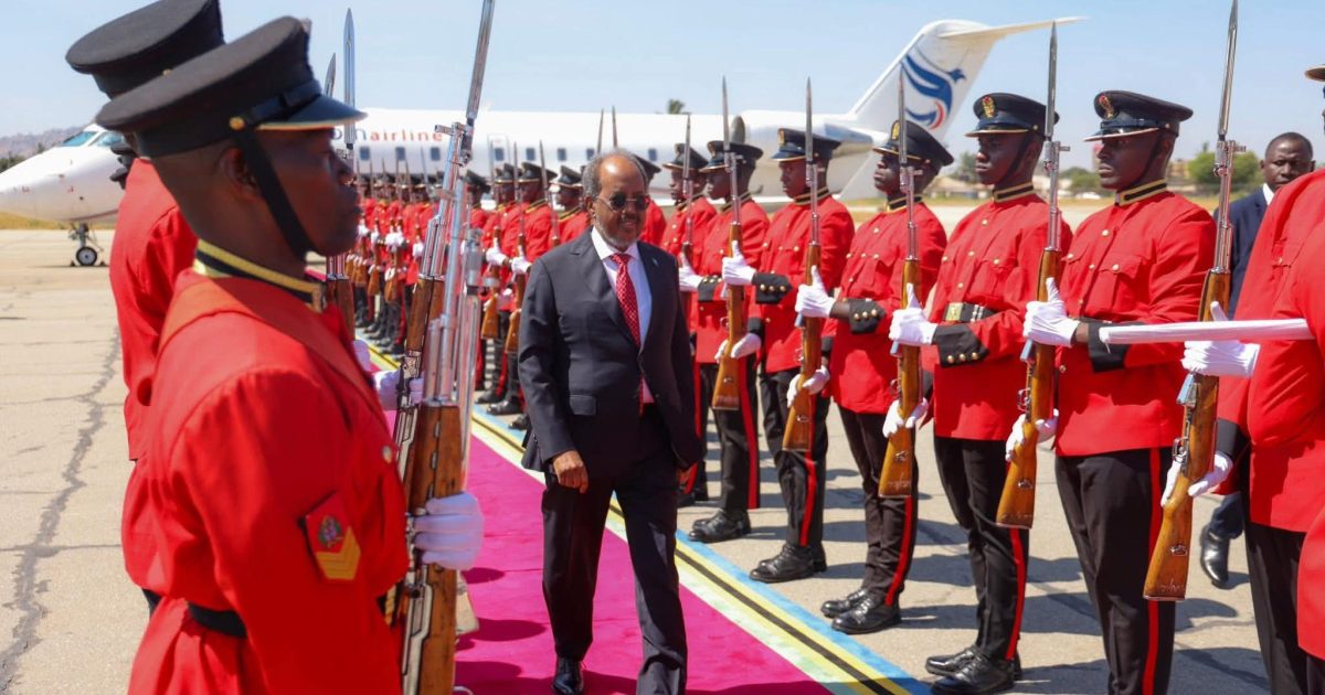 Madaxweynaha JFS oo ka qeybgalay caleema-saarka Madaxwaynaha dib loo doortay ee Tanzania