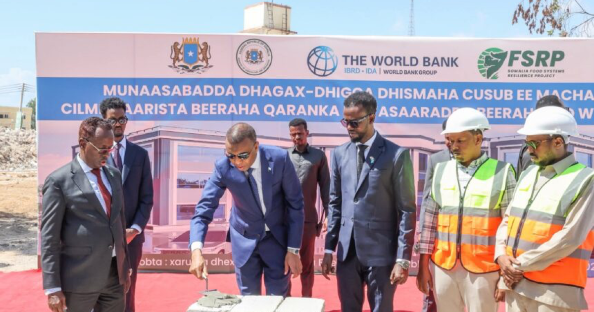 Ra’iisul Wasaaraha XFS oo dhagax dhigay dhismaha cusub ee Machadka Cilmi-Baarista Beeraha Qaranka