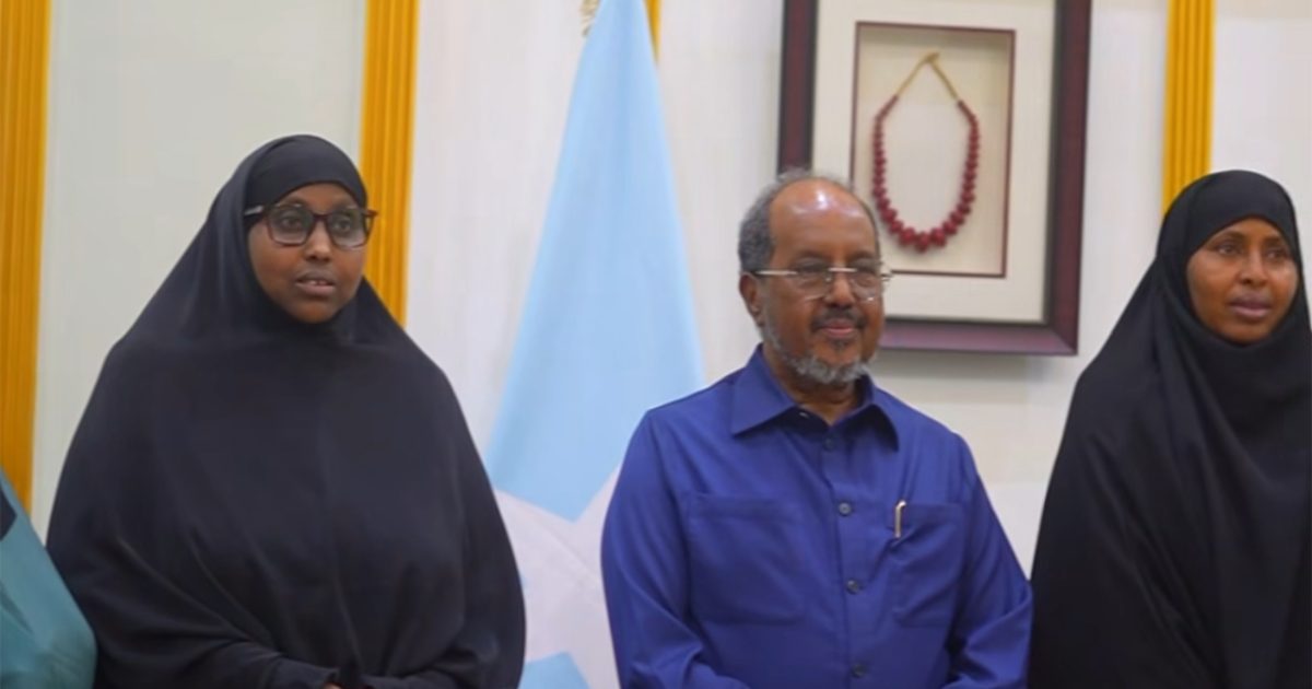 Madaxweyne Xasan Sheekh Oo Kulan La Qaatay Qaar Ka Mid Ah Haweenka Culimada Soomaaliyeed