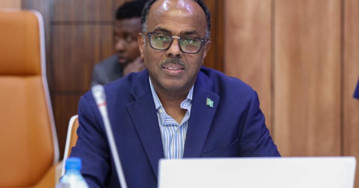 Arday Soomaaliyeed oo deeq waxbarasho ka heshay dalka Algeria