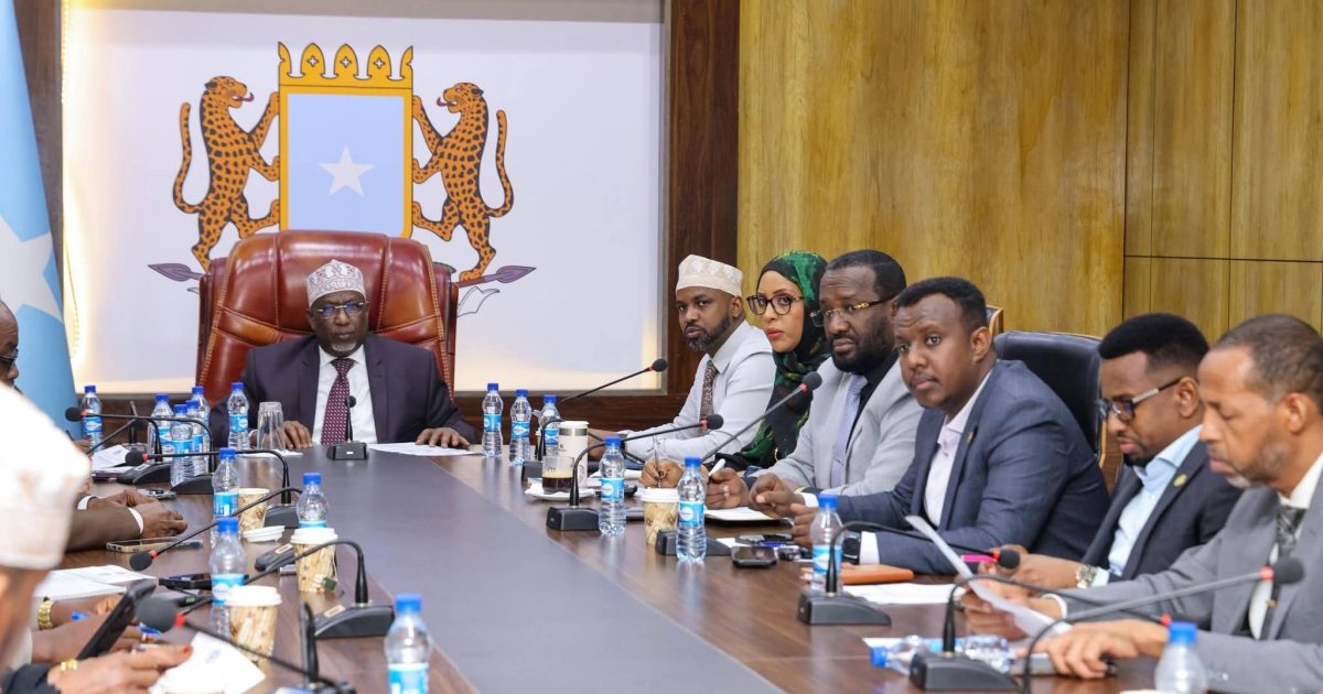 Guddoomiyaha Golaha Shacabka BJFS oo guddoomiyey kulanka Guddiga Joogtada