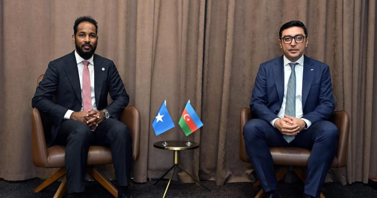 Wasiirka dhallinyarada XFS oo la kulmay dhiggiisa Azerbaijan