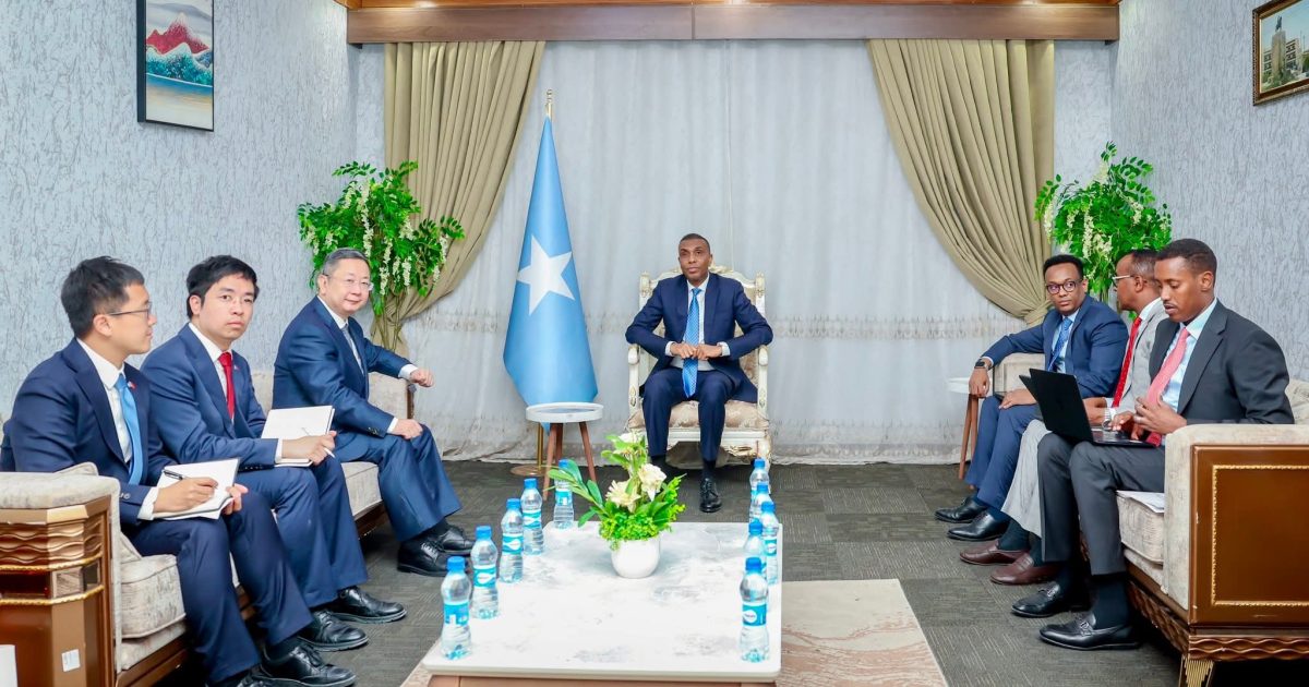 Raiisul Wasaare Xamsa oo qaabilay safiirka Shiinaha ee Soomaaliya