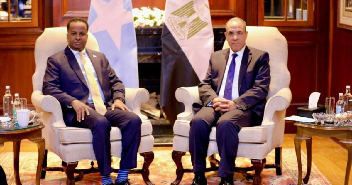 Wasiirka Arrimaha Dibadda Soomaaliya oo Qaahira kula kulmay dhiggiisa Masar si loo xoojiyo iskaashiga labada dal