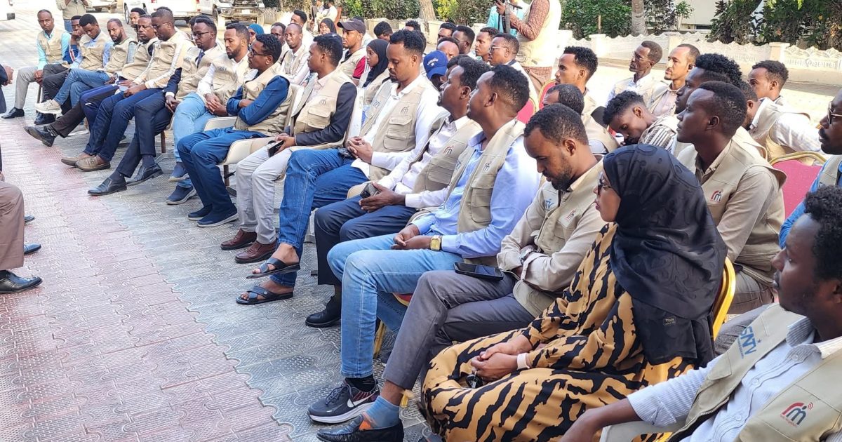 Waiirla Warfaafinta oo tababar u soo xiray in ka badan 60 ka tirsan howlwadeennada Warbaahinta Qaranka ee tebinaya doorashada