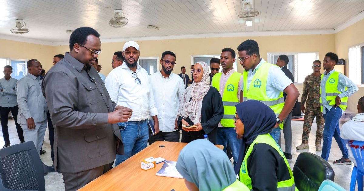 Ra’iisul Wasaare Kuxigeenka Dalka Oo Maanta Qaatay Kaadhka Codbixinta Doorashooyinka