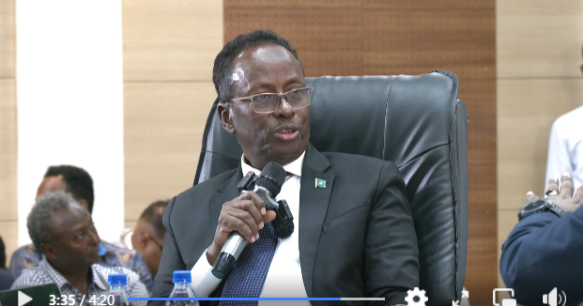 Wasiirka Beeraha XFS“Dhowaan waxaan soo bandhigi doonaa cagaf-cagafyo qiimo ahaan aad u jaban iyo qalab kale”