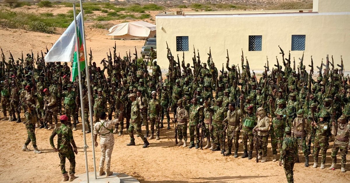 Taliyaha Guutada 6aad oo tababar u soo xiray Cutubyo ka tirsan ciidamada Qaranka