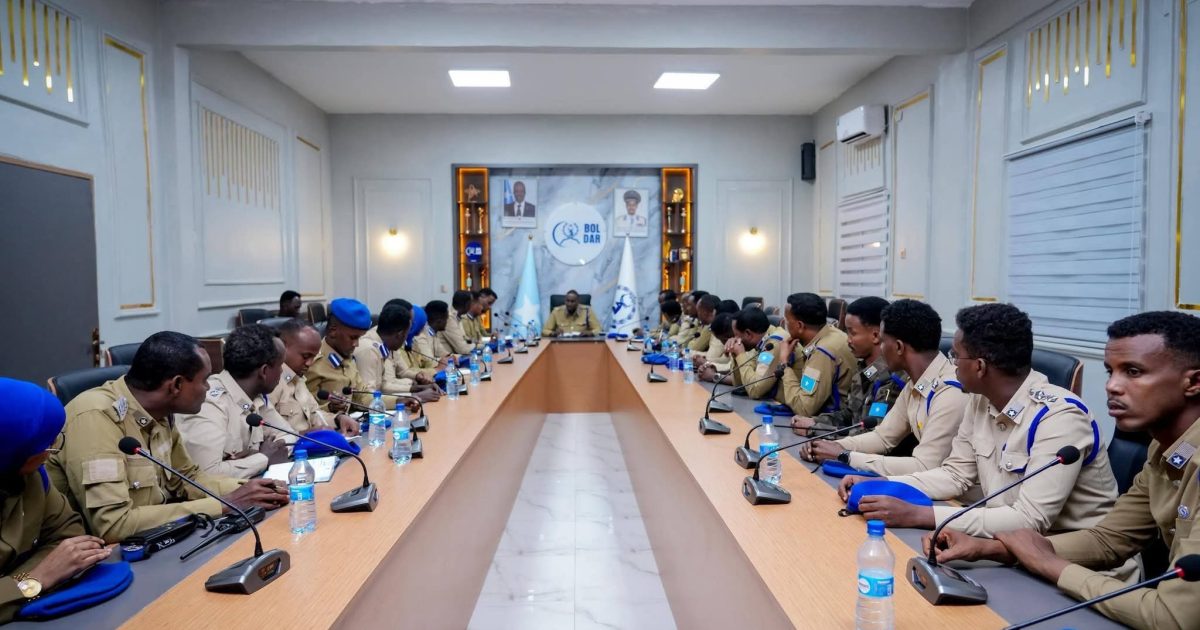 Taliska Booliska Gobalka Banaadir oo qabtay kulan looga hadlayay amniga Caasimadda