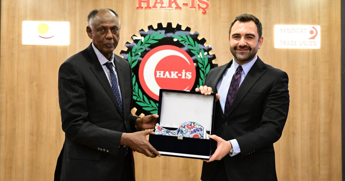 Wafdi uu hoggaaminayo Wasiirka Wasaaradda Shaqada XFS oo safar shaqo ku tegay  Turkiga