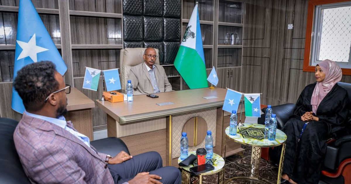 Guddoomiye Ku-xigeenka Labaad ee Golaha Wakiillada Galmudug oo booqasho ku tagay xarunta Golaha Wakiillada Waqooyi Bari.
