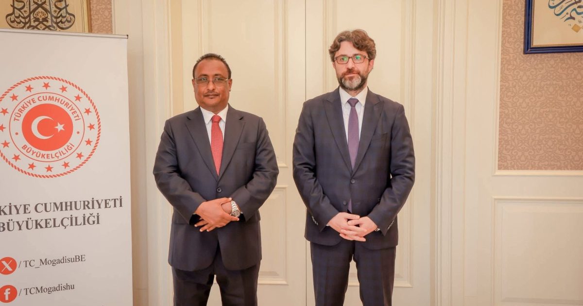 Duqa Caasimadda oo kulan la qaatay Safiirka Turkiga ee Soomaaliya