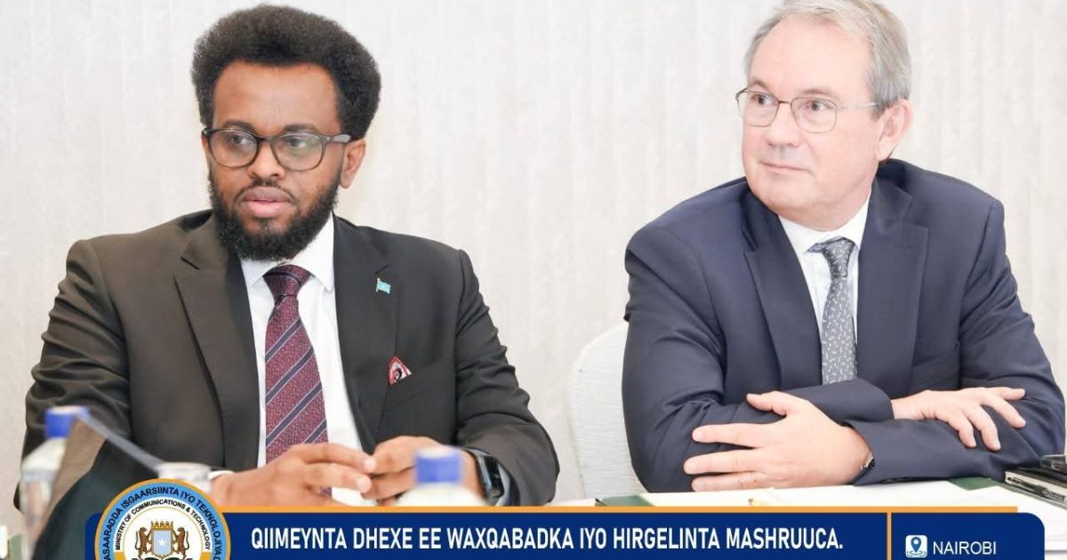 Wasiirka Isgaarsiinta XFS oo Nairobi ka furay Shirka Dib-u-Eegista Dhexe ee Mashruuca EA-RDIP