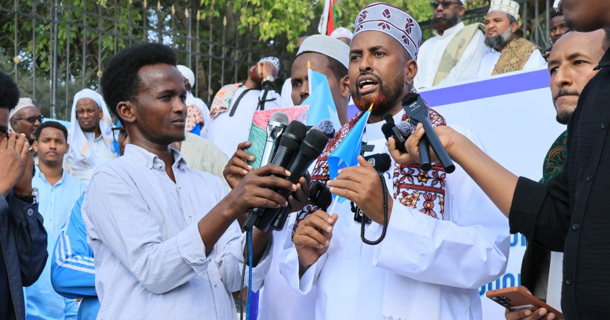 Guddoomiyaha Midowga Golayaasha Culimada Soomaaliyeed oo ka hadlay faragelinta Israa’11l.