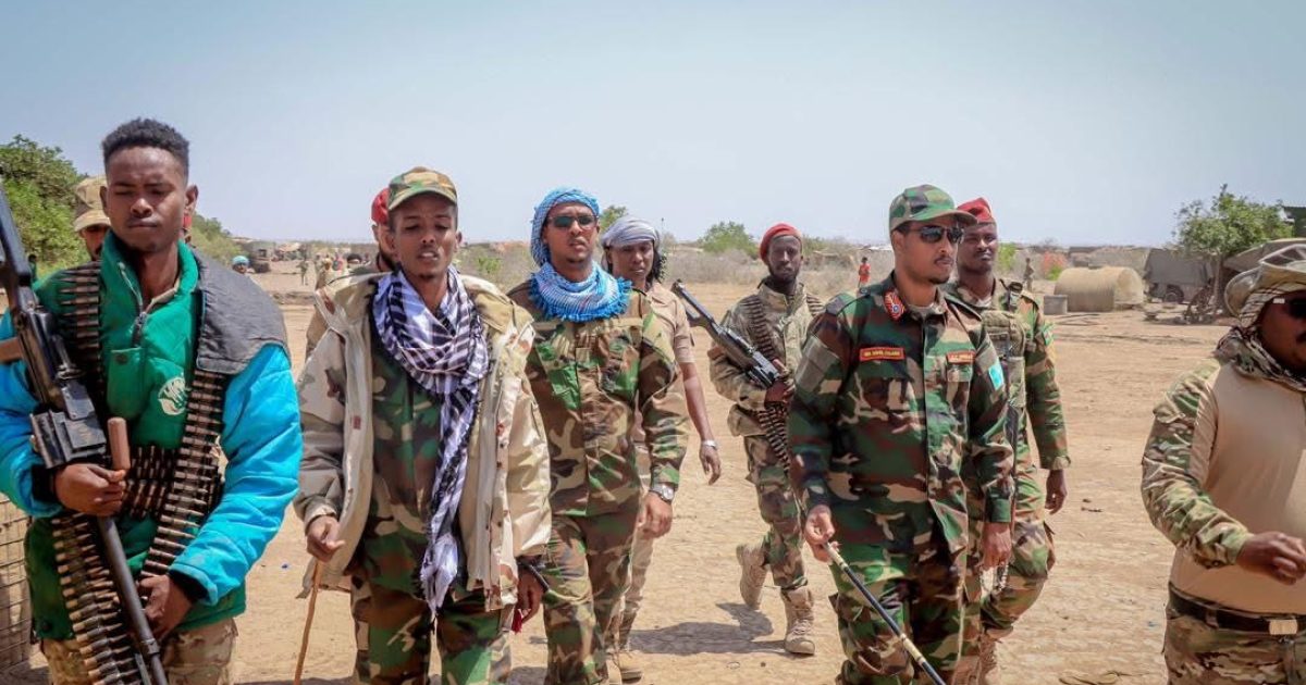 Taliyaha Ciidamada Dhulka XDS oo booqday deegaanno laga xoreeyay Khawaarijta