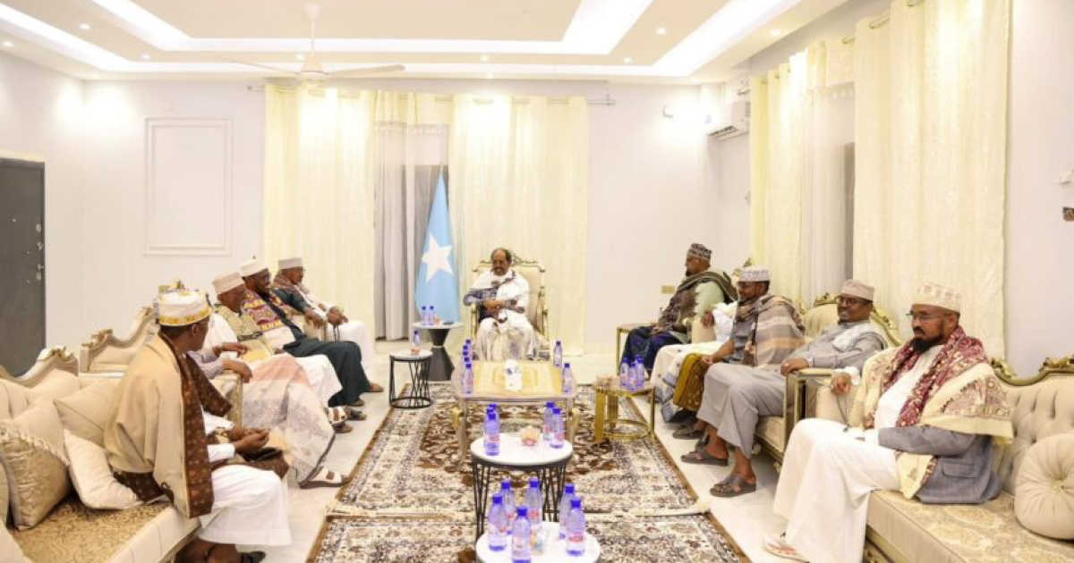 Madaxweyne Xasan Sheekh oo kulan la qaatay odayaasha iyo wax-garadka maamulka Waqooyi Bari