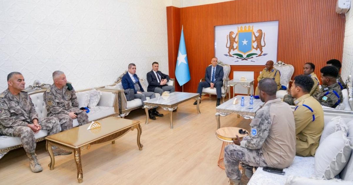 Large Turkish Delegation Arrives in Mogadishu to Strengthen Bilateral Cooperation