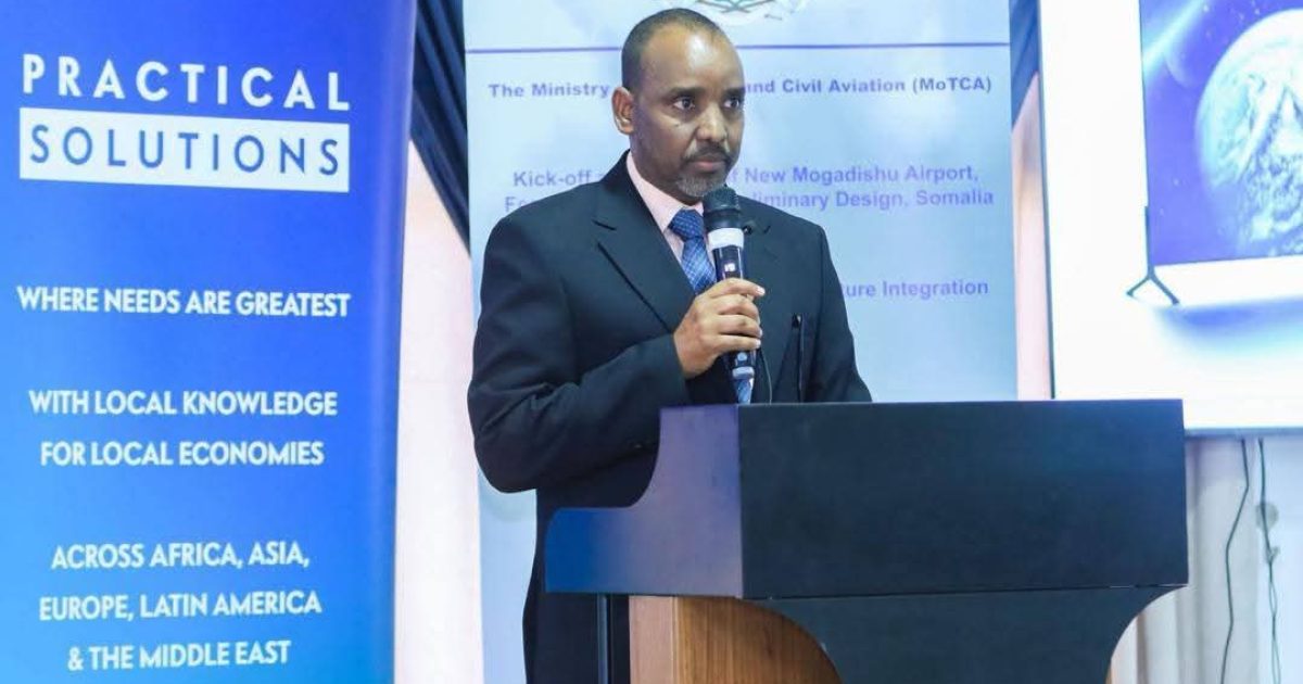 Wasaaradda Howlaha guud XFS oo hormuud u ah dardargelinta mashruuca garoonka New Muqdisho