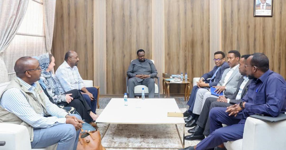 Ra’iisul Wasaare Ku-xigeenka XFS oo qaabilay wafdi ka socda hay’adda Mercy Corps