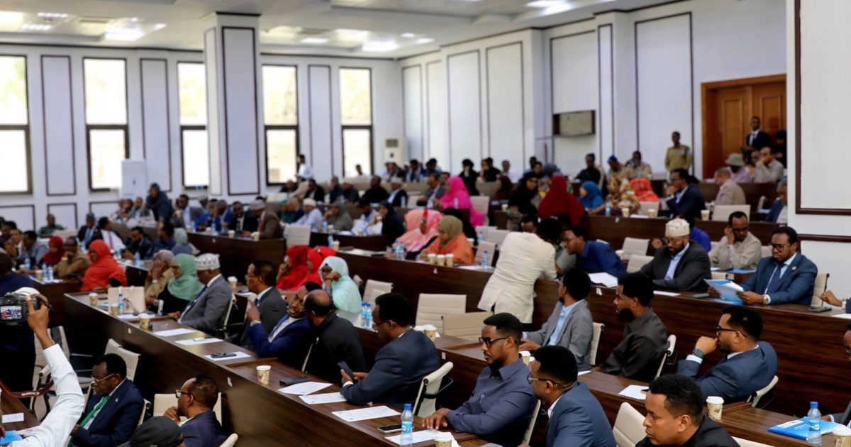 Ku-simaha Guddoomiyaha BJFS  oo soo saaray go’aano ka joojin fadhiyada wadajirka ah