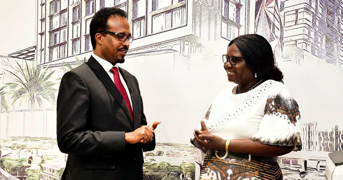 Wasiirka Ganacsiga XFS oo kulan mira-dhal ah la qaatay Wasiirka Kenya u qaabilsan EAC