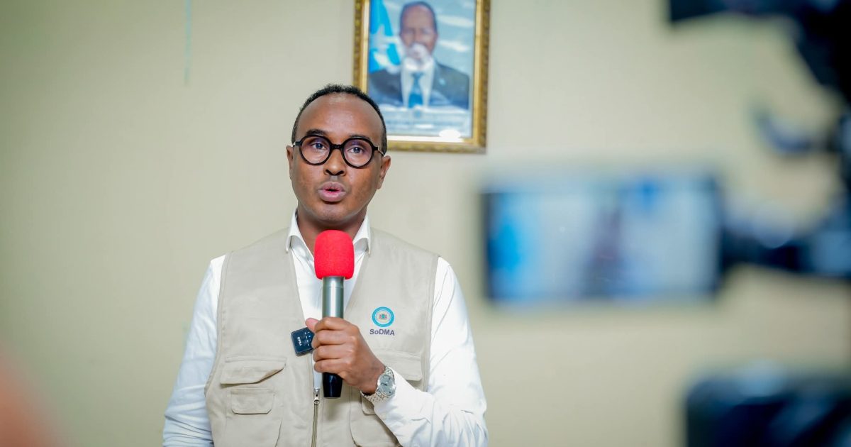 Guddoomiyaha SoDMA oo soo xiray Shirka Warbaahinta iyo Xiriirka Dowladda oo lagu falanqeeyay xaaladda abaaraha