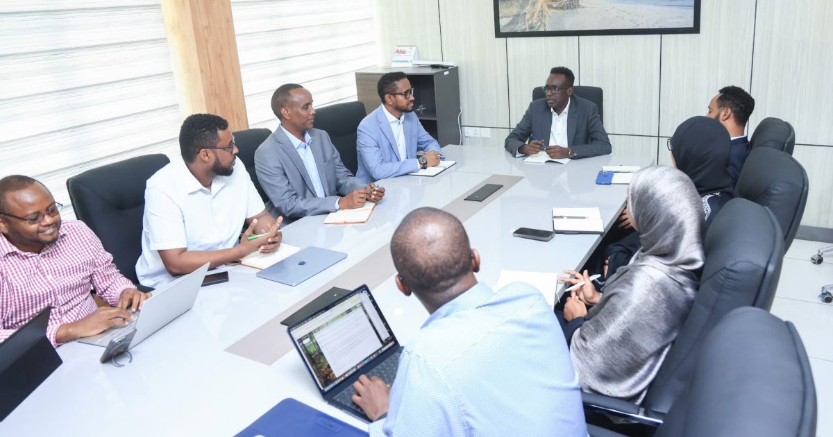 Madaxda Wasaaraddaha Arrimaha Gudaha iyo Qorsheynta oo ka shiray horumarinta Mashaariicda