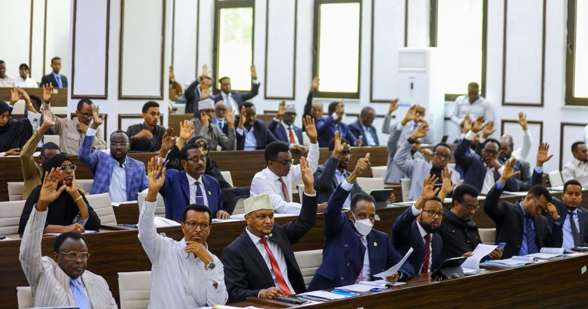 Mudanayaasha Labada Aqal ee BJFS oo ka dooday Cutubyada 10aad iyo 11aad ee Dastuurka