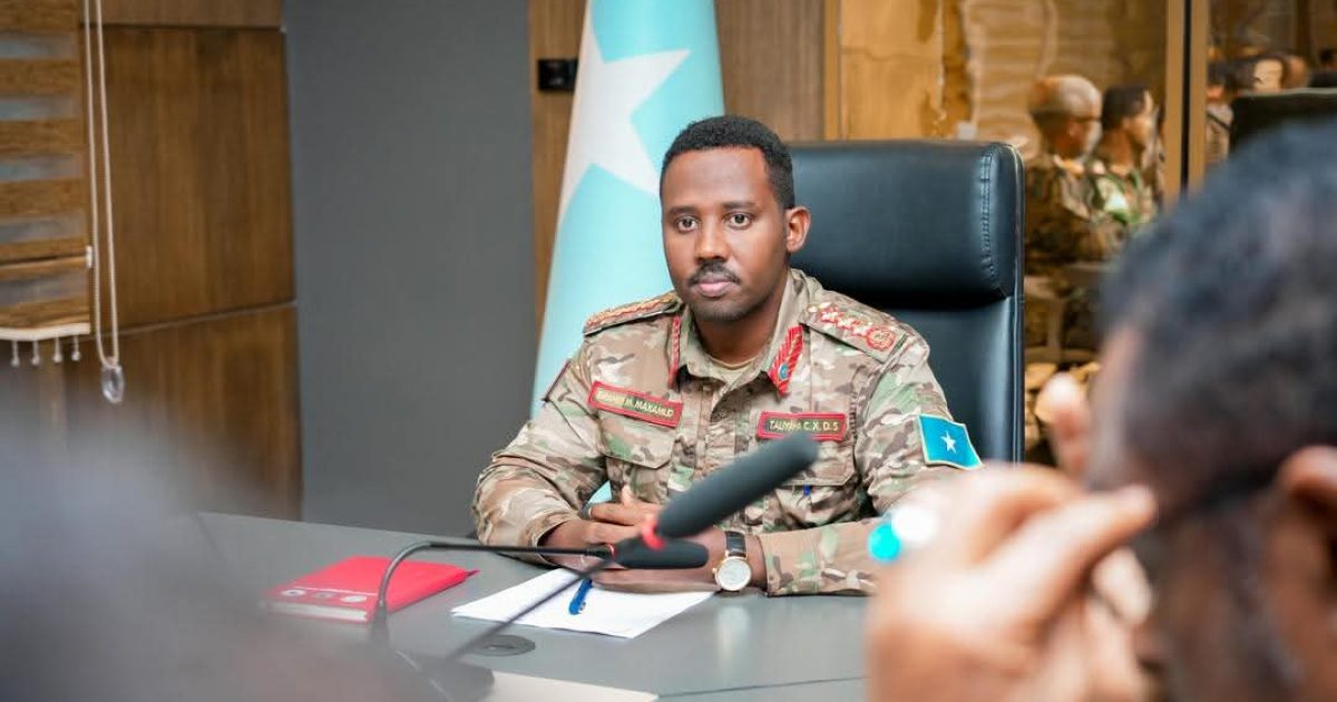 Taliyaha Ciidanka XDS oo kulan la qaatay hoggaanada ciidanka