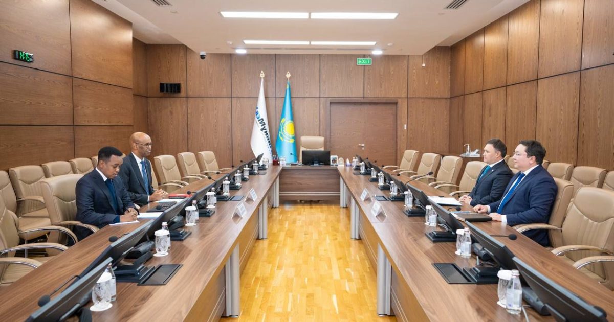 Danjire Fatxudiin oo kulan mira-dhal ah la qaatay Mas’uuliyiin ka tirsan Kazakhstan