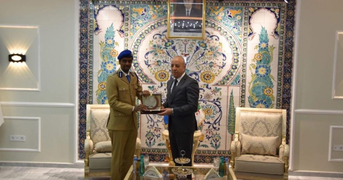 Taliyaha Booliska Soomaaliyeed oo safar shaqo ugu ambabaxay dalkas Algeria