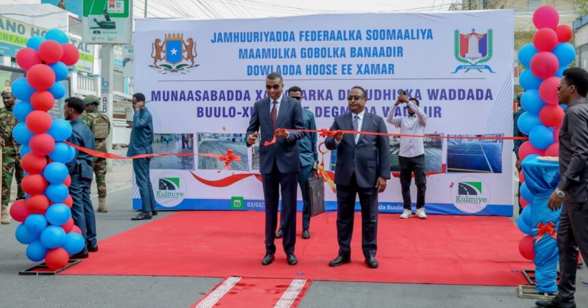 Ra’iisul Wsaaraha XJFS oo xarigga ka jaray waddo casri ah oo laga hirgaliyey Degmada Wadajir ee Muqdisho