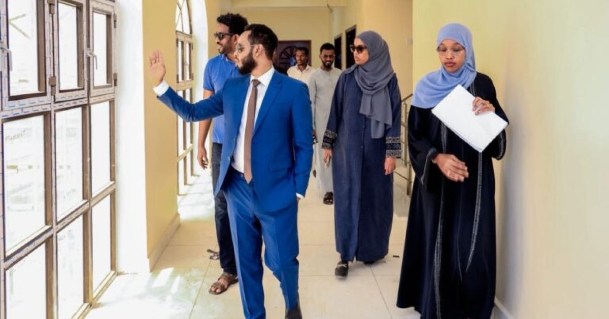 Agaasimaha Guud ee Wasaaradda Arrimaha Gudaha oo kormeeray dhismaha xarunta Wasaaradda