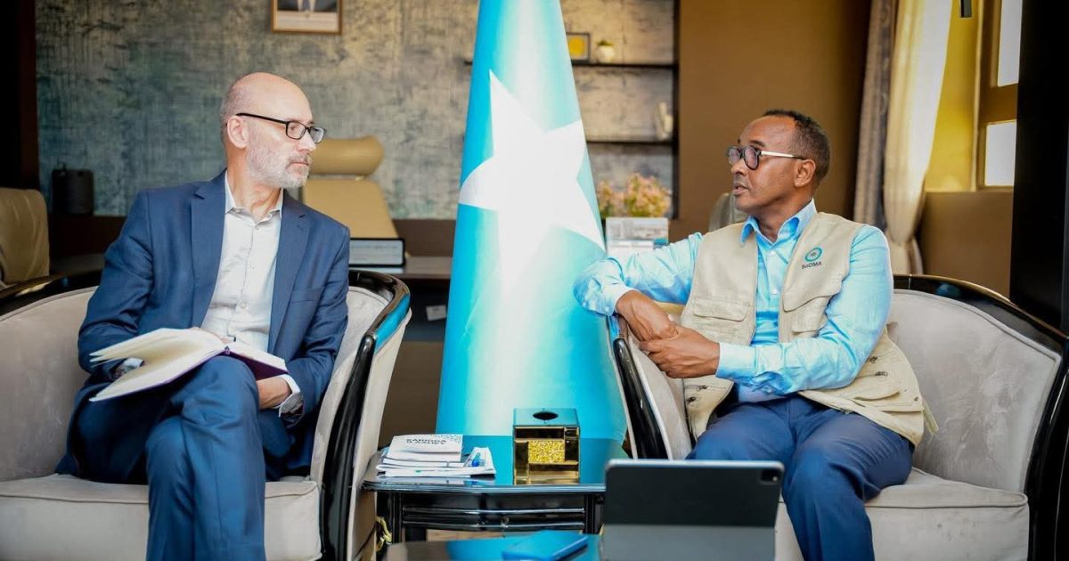 Guddoomiyaha Hay’adda SoDMA oo qaabilay Isku-duwaha Arrimaha Beni’aadamnimada ee QM