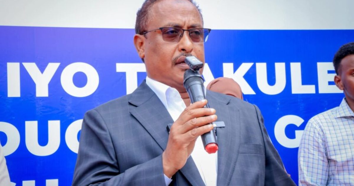 Guddoomiyaha Gobolka Banaadir oo Ciid-siin iyo Taakuleyn Gaarsiiyay Dugsiga Agoonta Wiilasha Kaaraan