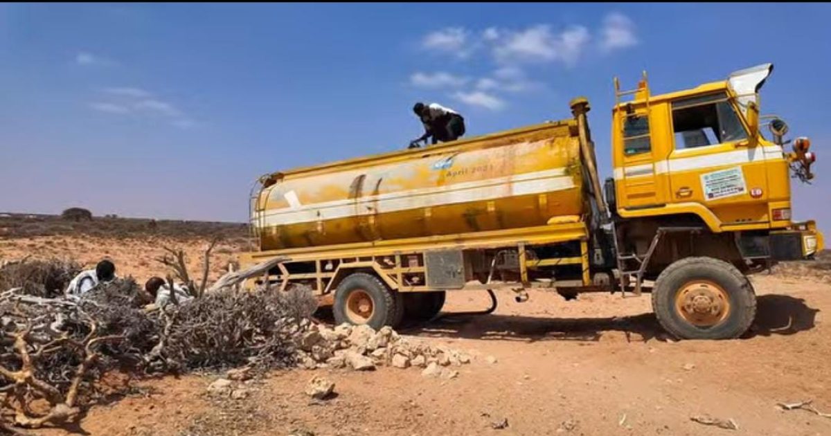 Qoysas ay abaartu saameysay oo biyo dhaamin lagu sameeyay degaanno hoostaga Cadaado