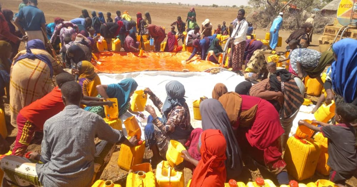 Hay’adda SoDMA oo howlo biyo dhaamin ah ka wado deegaanno hoostaga Baydhabo