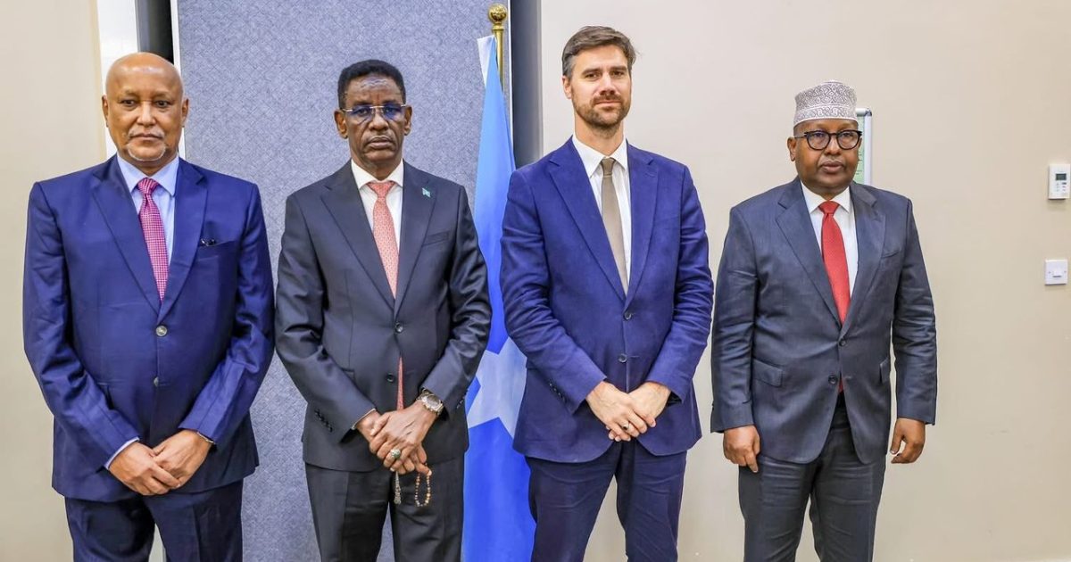 Wasiirrada Amniga Gudaha iyo Gaashaandhigga XFS oo ka qeybgalay gunaanadka barnaamij la xiriiray horumarinta amniga