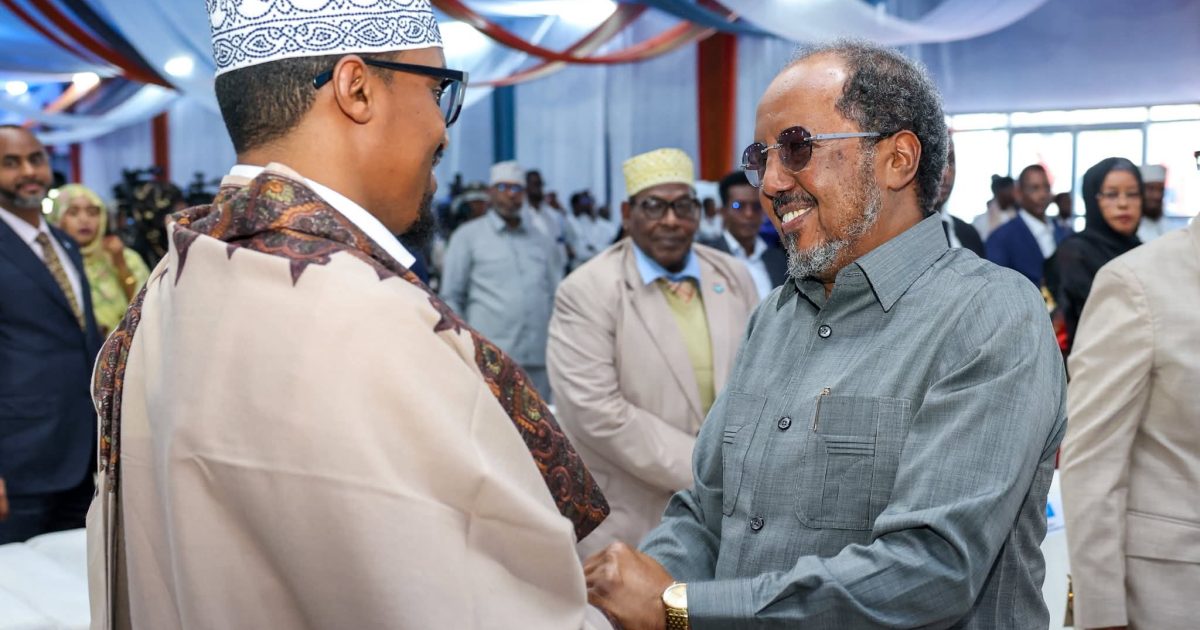 Madaxweyne Xasan Sheekh oo ka qeybgalay Caleemo saarka Ugaas Cabdirisaaq Ugaas Cabdullaahi