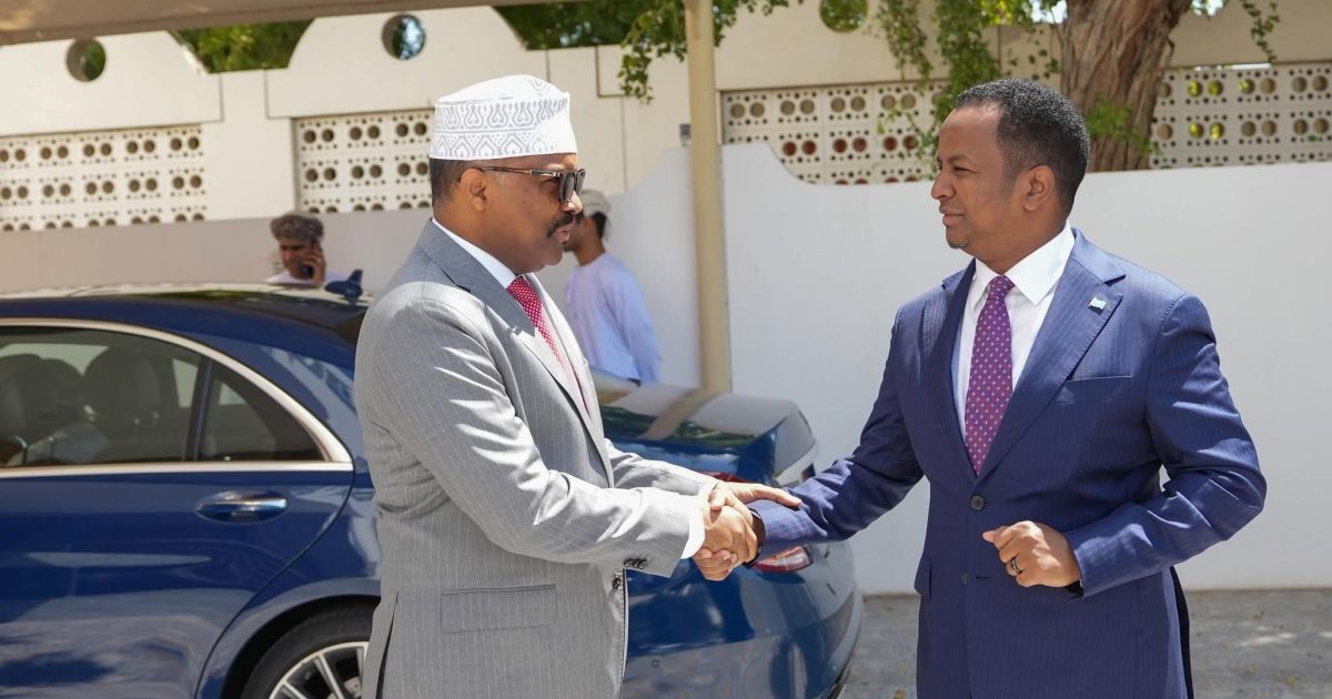 Wasiirka Arrimaha Dibadda oo booqday Safaaradda Soomaaliya ee Cumaan