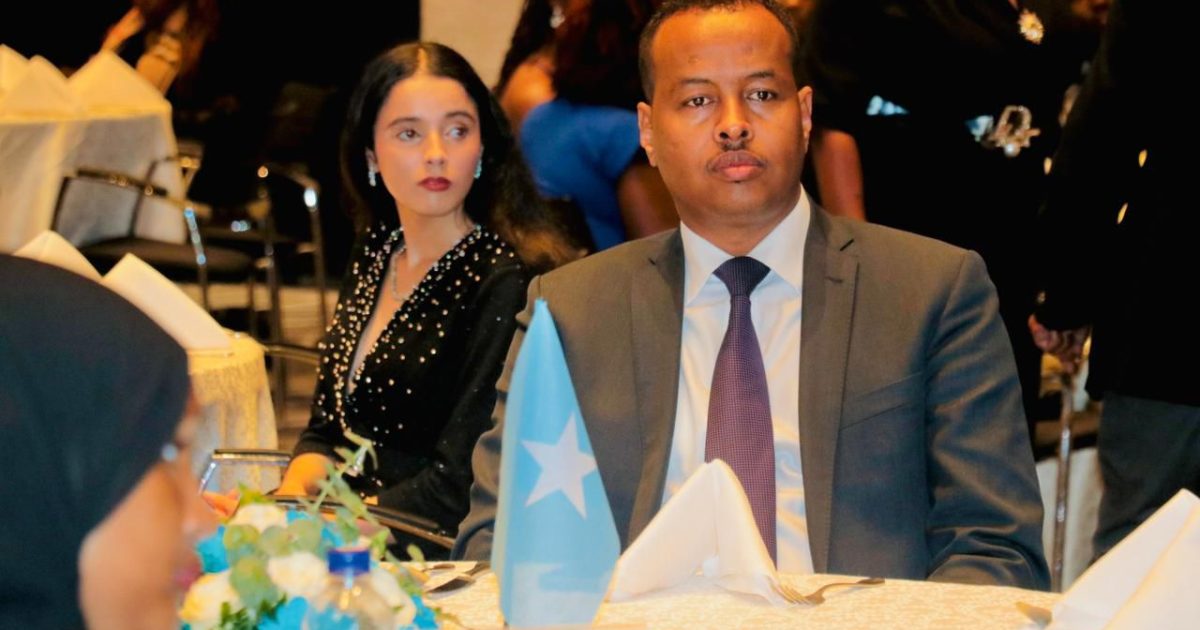 Xoghayaha 1aad ee Safaaradda Soomaaliya ee Kenya oo Ka Qayb Galay Casho Sharaf Diblomaasiyadeed