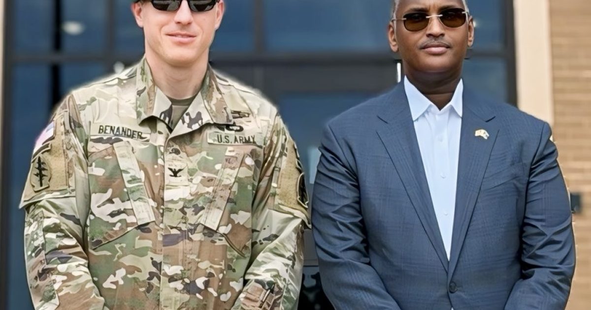 Agaasime Mahad Salaad oo Mareykanka kala hadlay ciribtirka Khawaarijta.