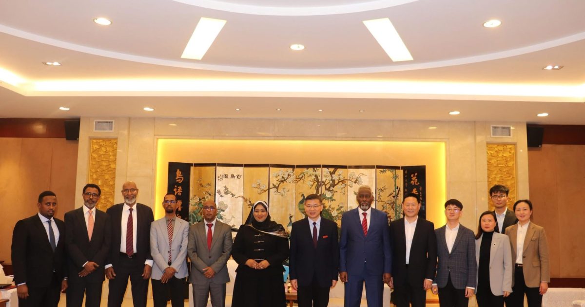 Wafdi ka socda Jaamacadda Ummadda Soomaaliyeed oo ka qaybgalay Shirka Arrimaha Bariga Africa