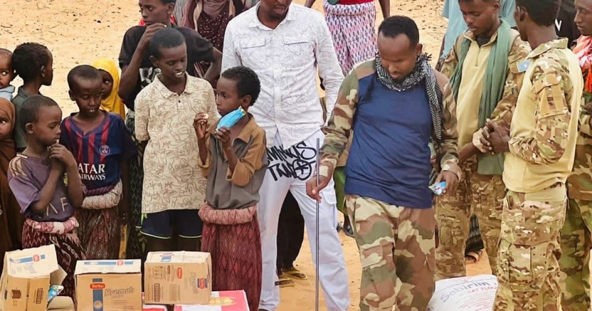 Ciidanka Xoogga Dalka oo deeq raashin ah gaarsiiyay dadka abaartu saameysay ee Raaga Ceelle